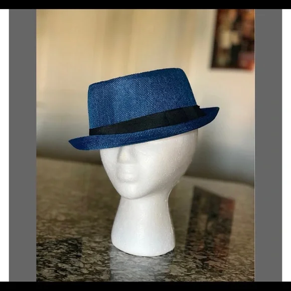 Hat - Picture 3 of 6